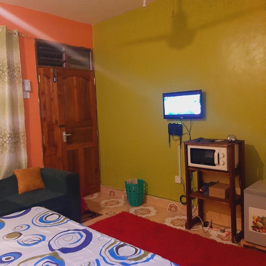 Gloria'S Place Studio Mombasa Bagian luar foto